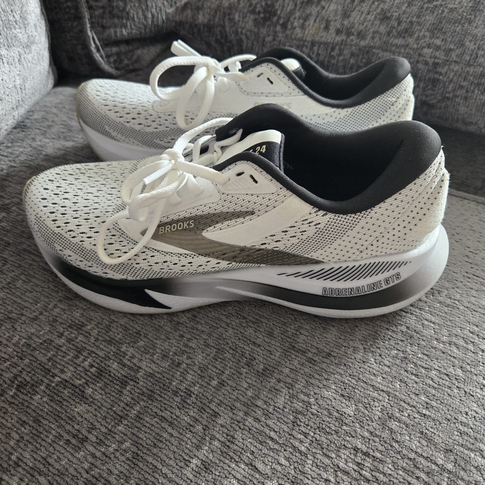 Brooks White and Black Adrenaline GTS Woman Running Shoes